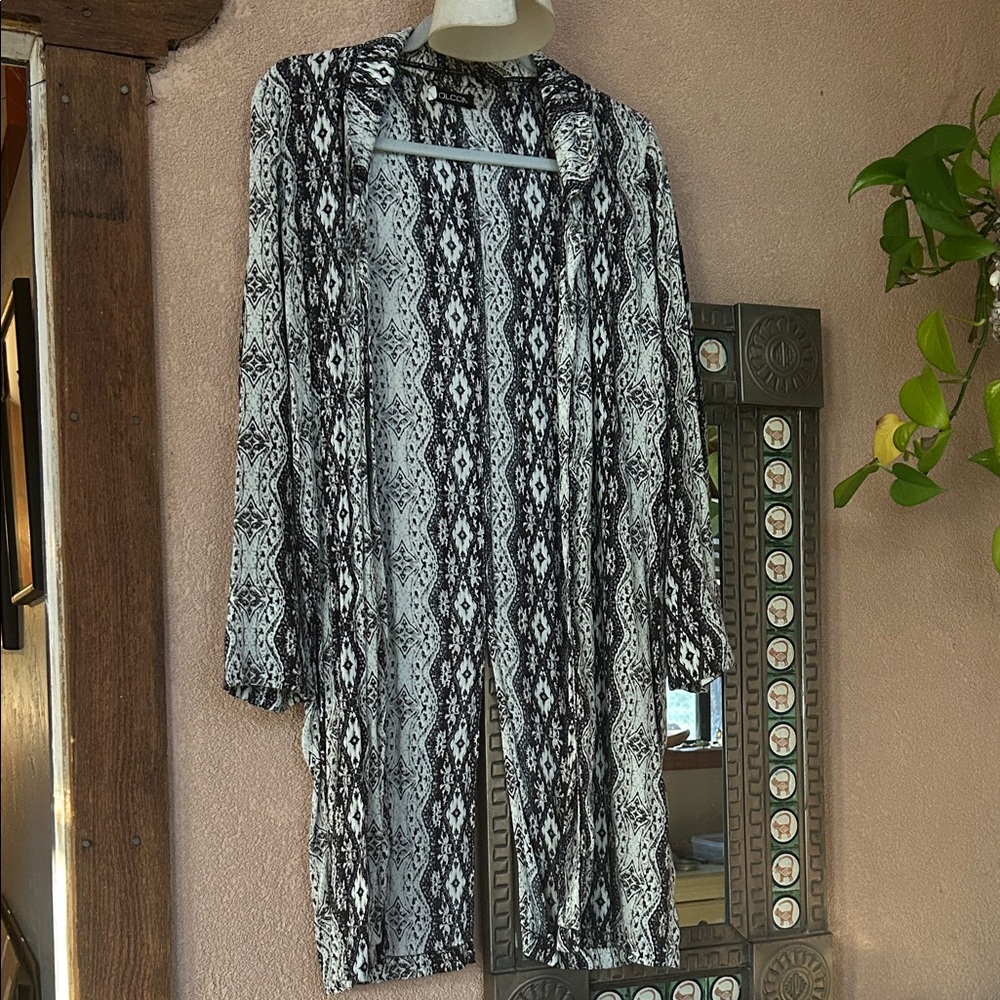 Volcom Women’s Black and White Southwest Bohemian Patterned Long Collared Shirt